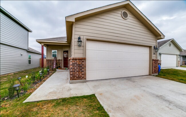 Foto del edificio - 12811 Lucas Ridge Dr