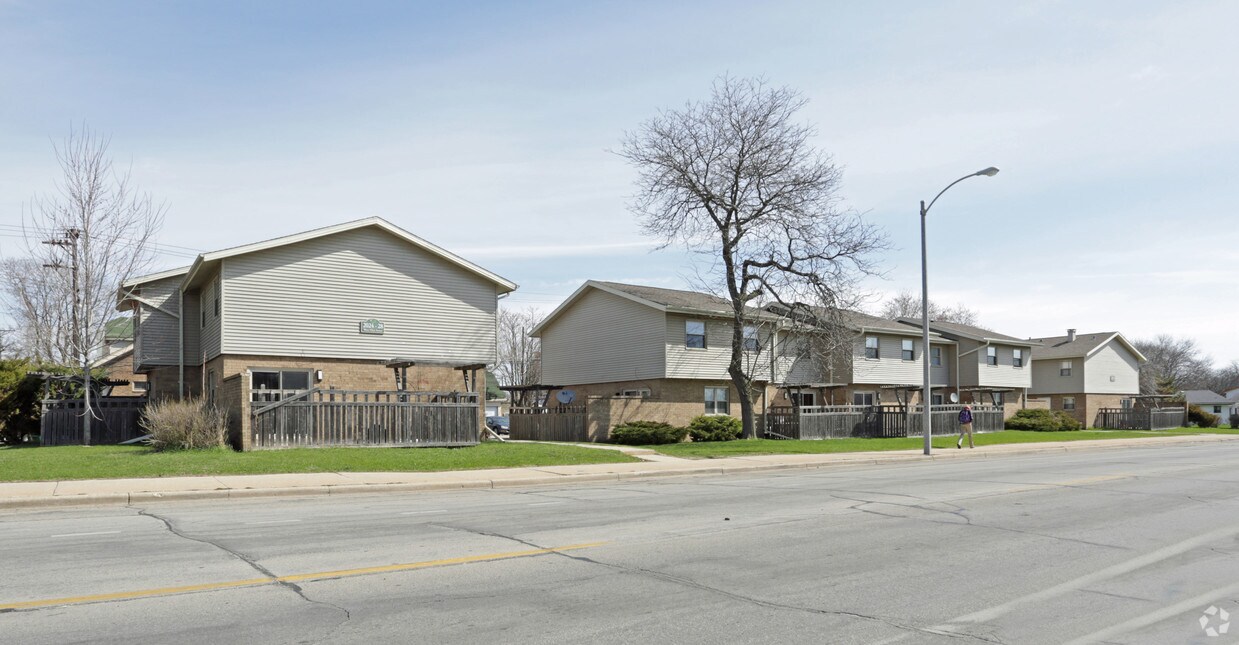 20062028 W Vliet St, Milwaukee, WI 53205 Apartments in Milwaukee, WI