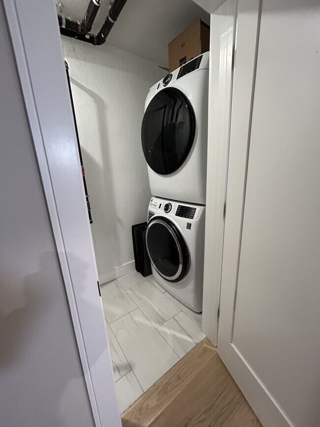 Building Photo - Allston * New Construction * Pet Friendly *