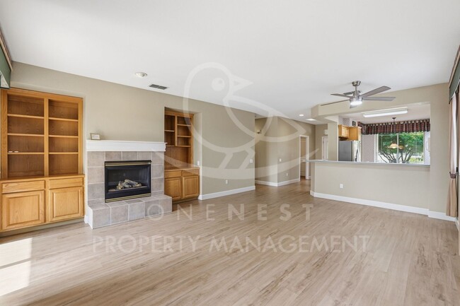 Building Photo - 55+ Sun City home, Private 2 bedroom 2 bathroom home