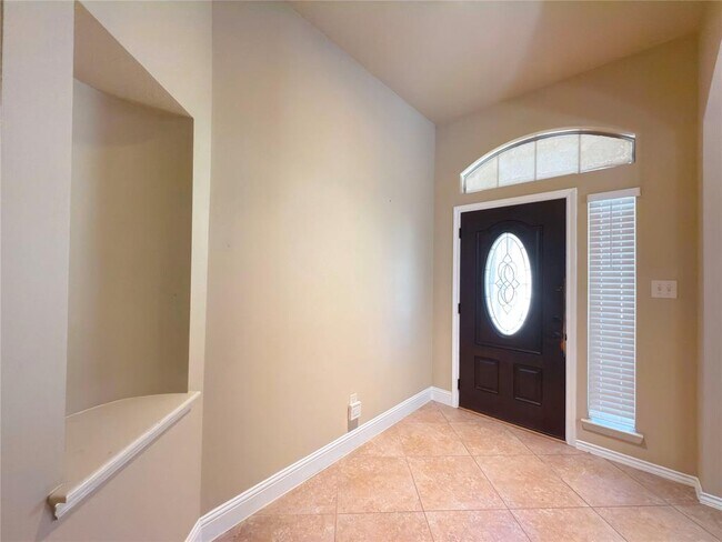 Foto del edificio - 11007 Witherspoon Dr