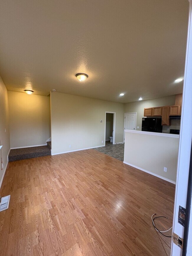 Foto del edificio - 3 Bedroom Duplex on Bailey Hill Rd