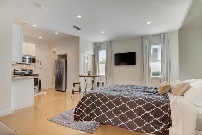 Foto del edificio - 947 N Ormewood Park Dr SE