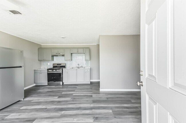 Foto del edificio - 14249 Brownsville St