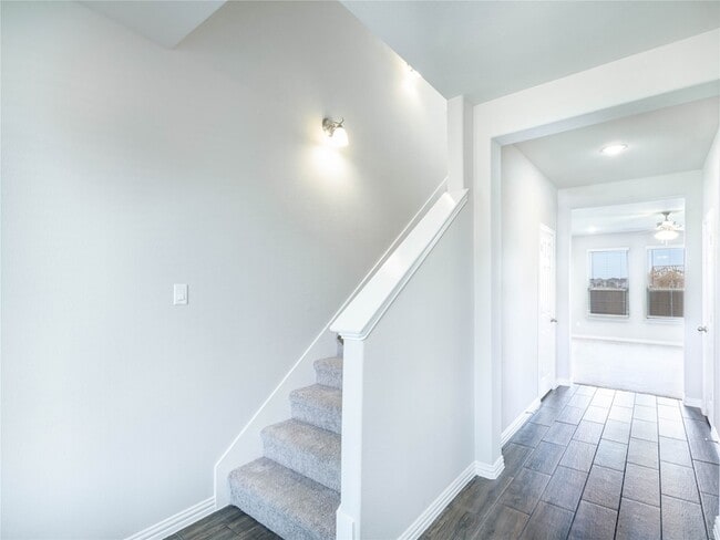 Photo - 112 Cole Ln House