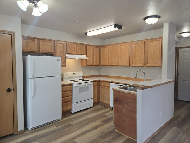 Kitchen - 1803 N Spokane St