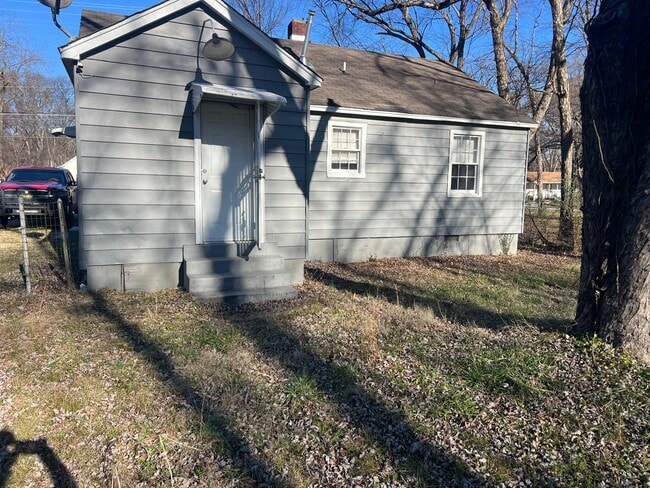 Photo - 747 Whitney Ave House