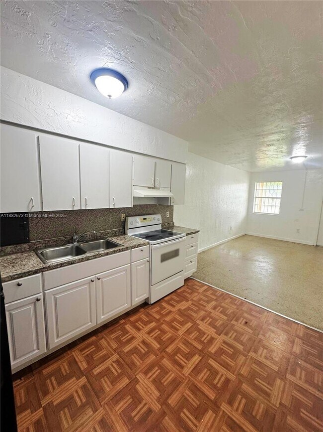 Building Photo - 3235 NW 48th St