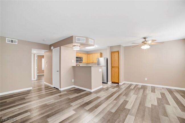 Building Photo - 8450 Alta Dr