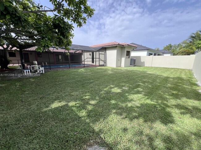 Foto del edificio - 10754 SW 30th St