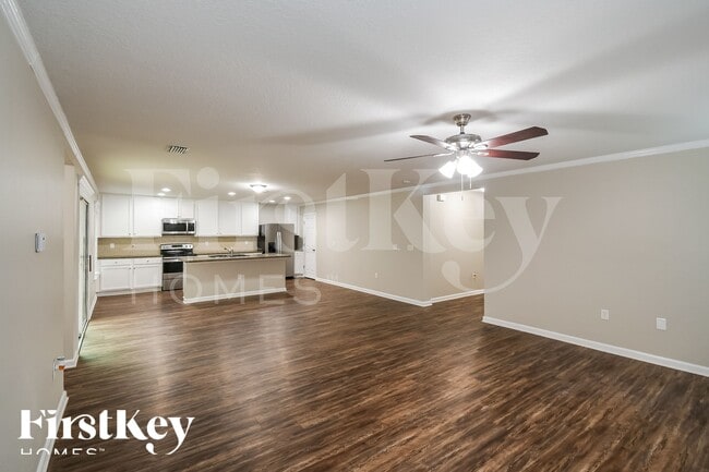 Building Photo - 12178 Alexandra Dr