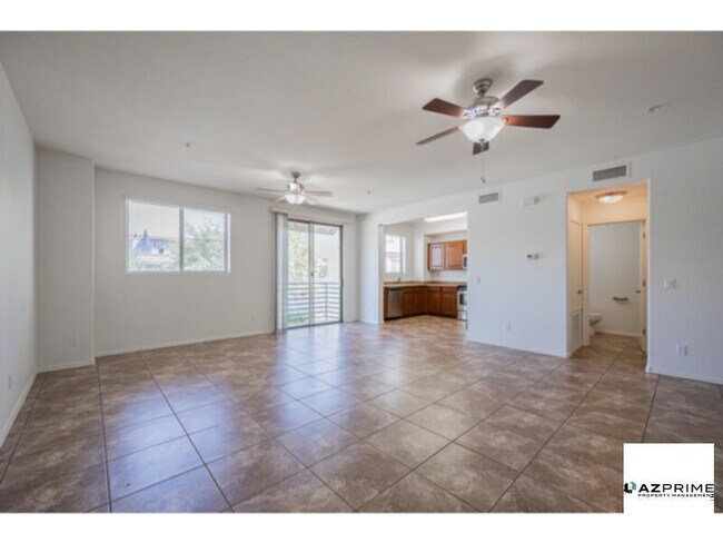 Foto del edificio - Premium 1/2 Split-Level Condo in Chandler ...