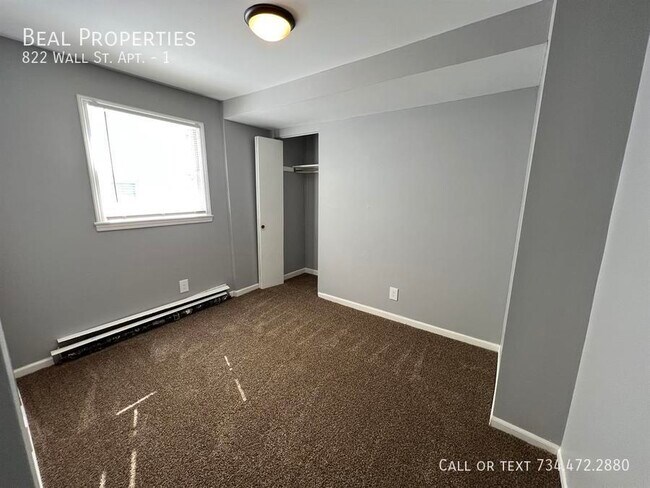 Foto del edificio - 822 Wall St