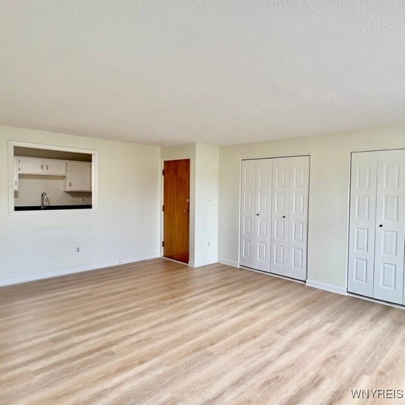 Foto del edificio - 6321 W Quaker St