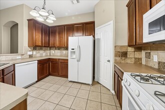 Building Photo - 2918 Meridian Bay Ln