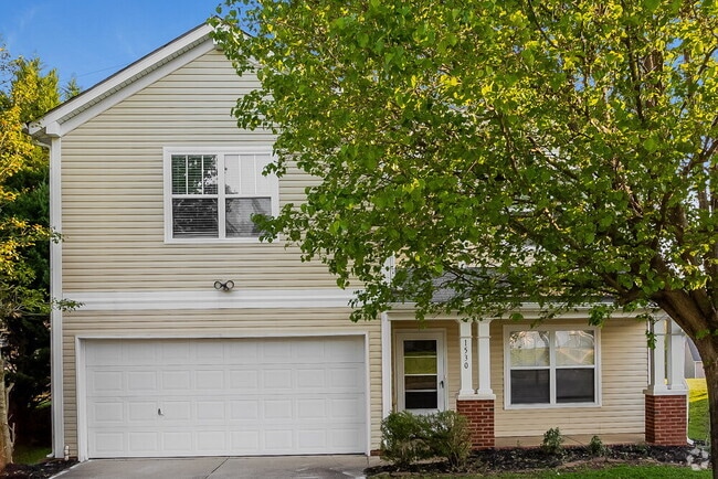 Building Photo - 1530 Ladora Dr