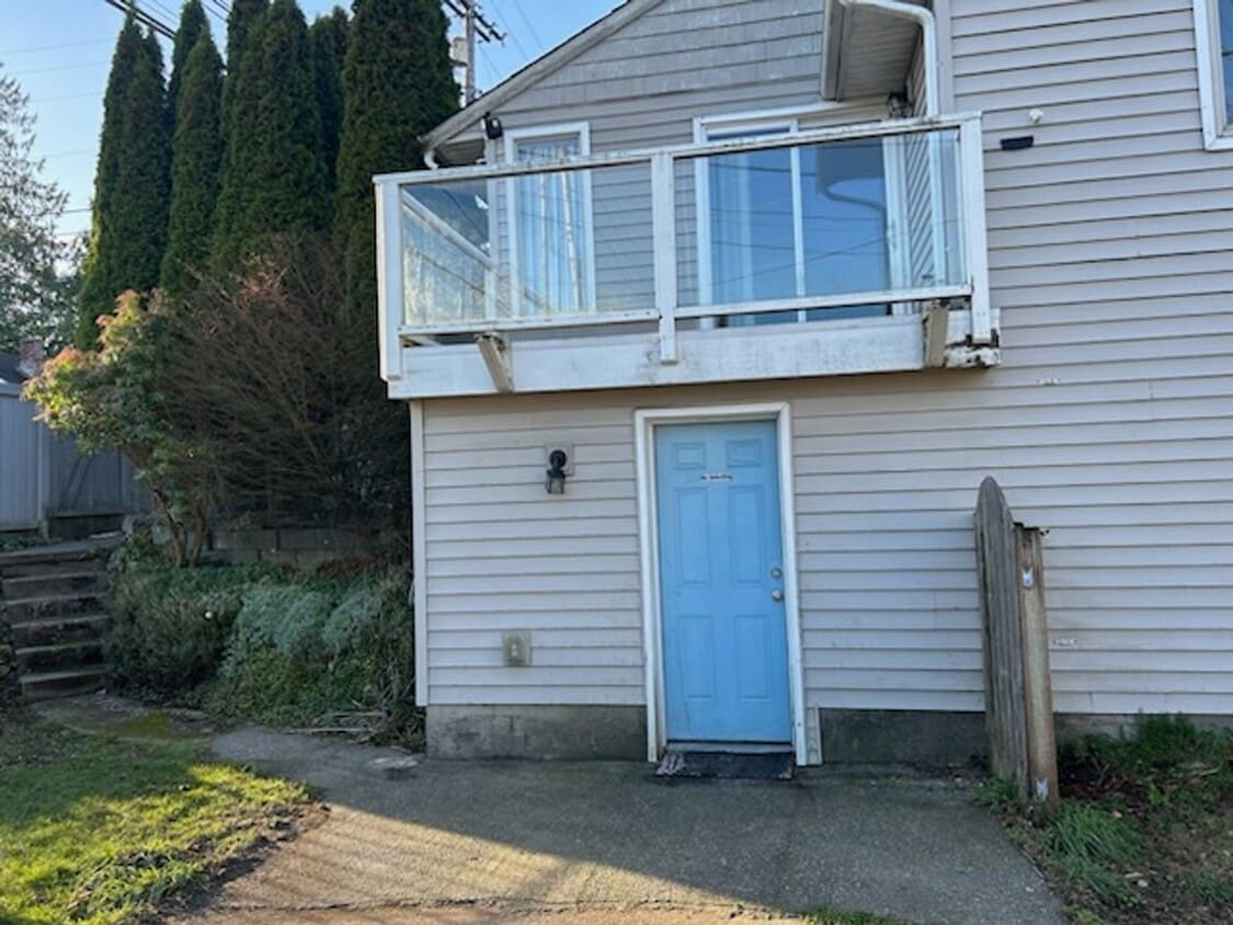 Building Photo - 929 Pecks Dr