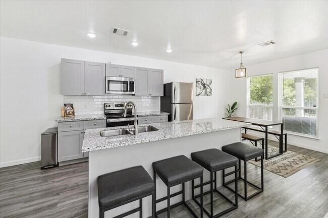 Foto del edificio - 2631 Stevens St