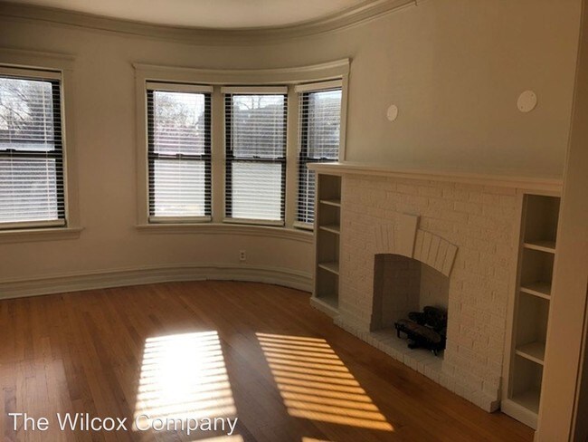 Foto del edificio - 2154-2156 W Addison St