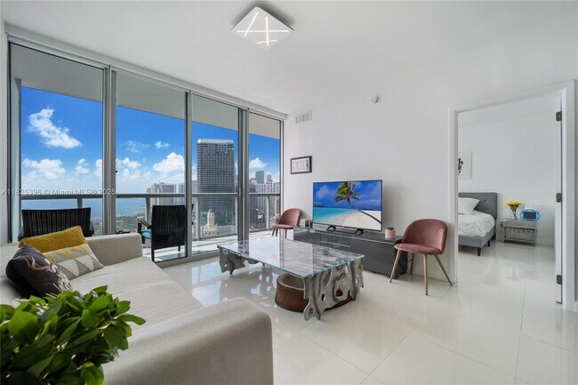 Foto del edificio - 888 Biscayne Blvd
