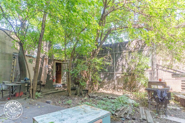 Foto del edificio - 1011 Pacific St