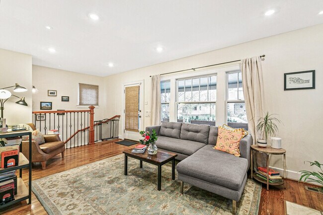 Foto del edificio - 1083 S Clarkson St