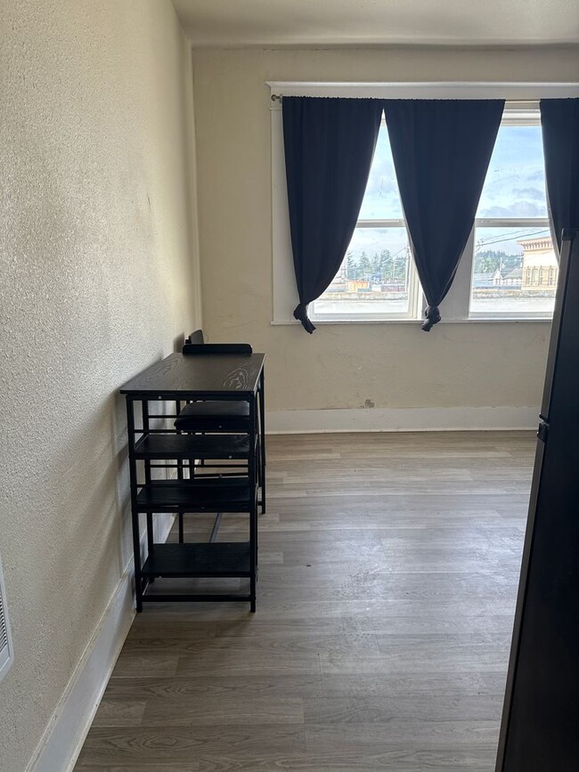 Foto del edificio - 97 E 1st St