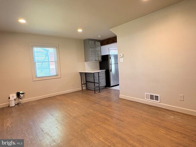 Building Photo - 3517 56th Pl