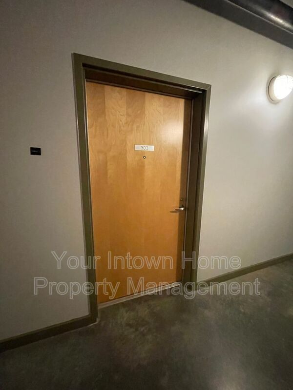 Foto del edificio - 640 Glen Iris Dr NE
