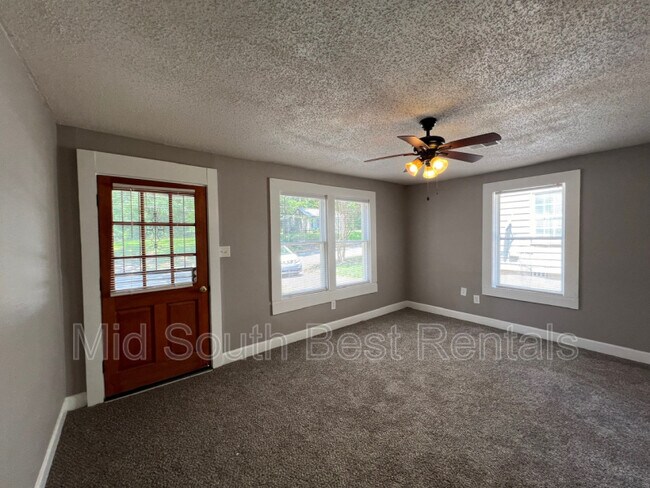 Building Photo - 1225 E Alcy Rd