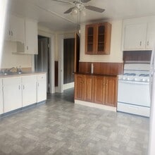 Building Photo - 21 Lincoln St Building Photo - 21 Lincoln St