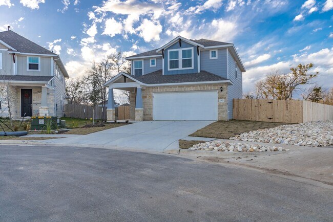 Building Photo - 213 Riverhill Cv