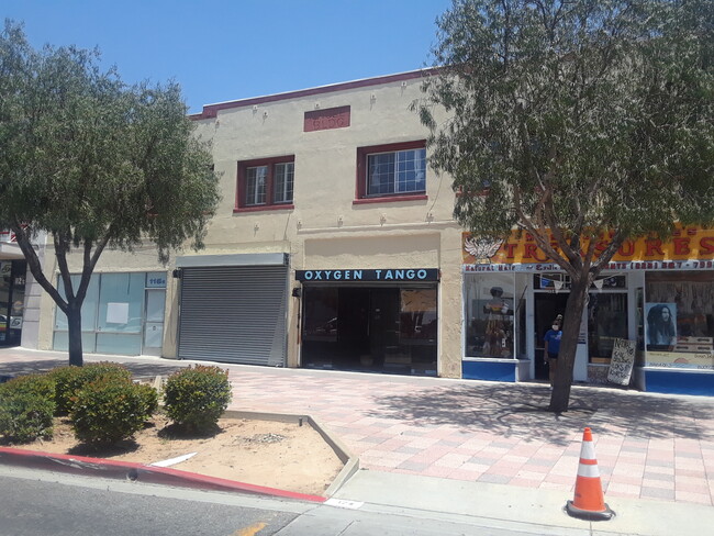 front - 126 S Market St