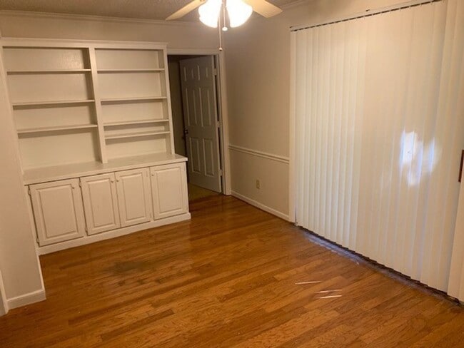 Building Photo - READY IN JUNE!! 3 Beds 2Bath