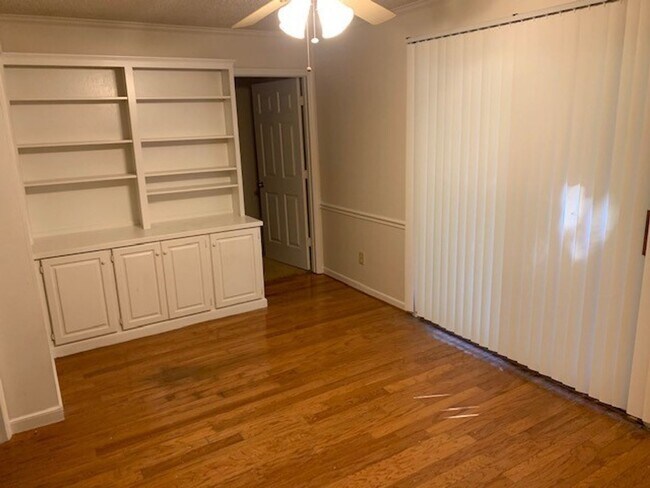 Foto del edificio - READY TO MOVE IN! 2 Beds 2 Baths! ****First full month rent 1/2 OFF limited time! *****