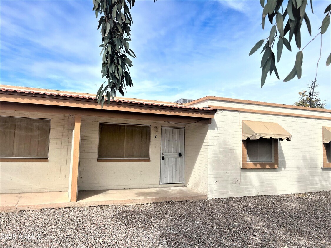 522 E 9th Ave Unit 2, Apache Junction, AZ 85119 Room for Rent in