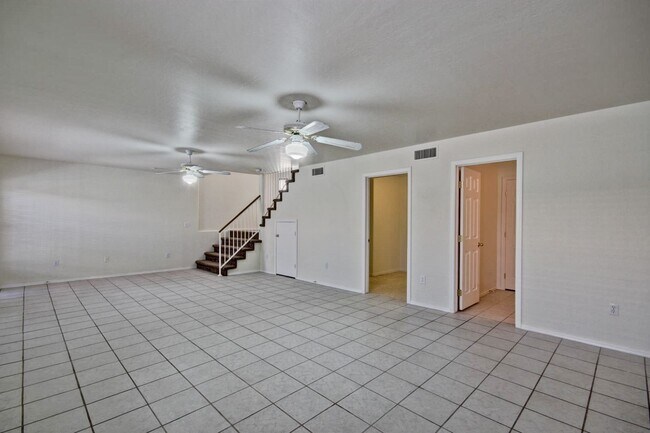 Foto del edificio - 840 N Bluejay Drive
