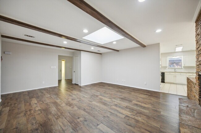 Foto del edificio - 1725 Northcrest Dr