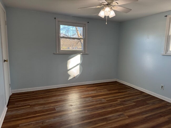 Foto del edificio - 2516 Hinson Rd