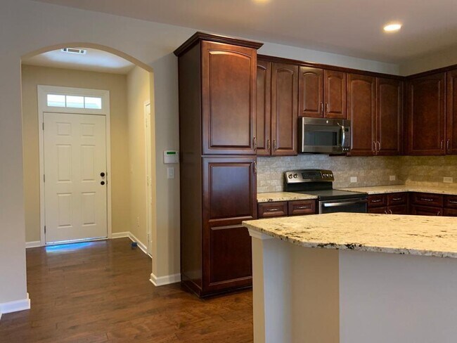 Building Photo - 2136 Knoll Pl NE