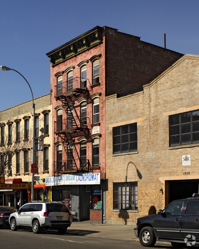 Primary Photo - 1848 Amsterdam Ave