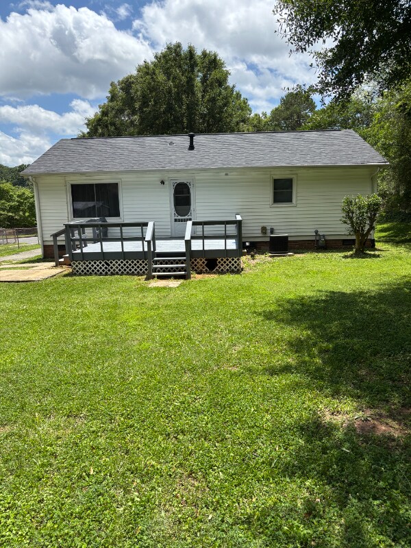 Building Photo - 2837 Meade Ave