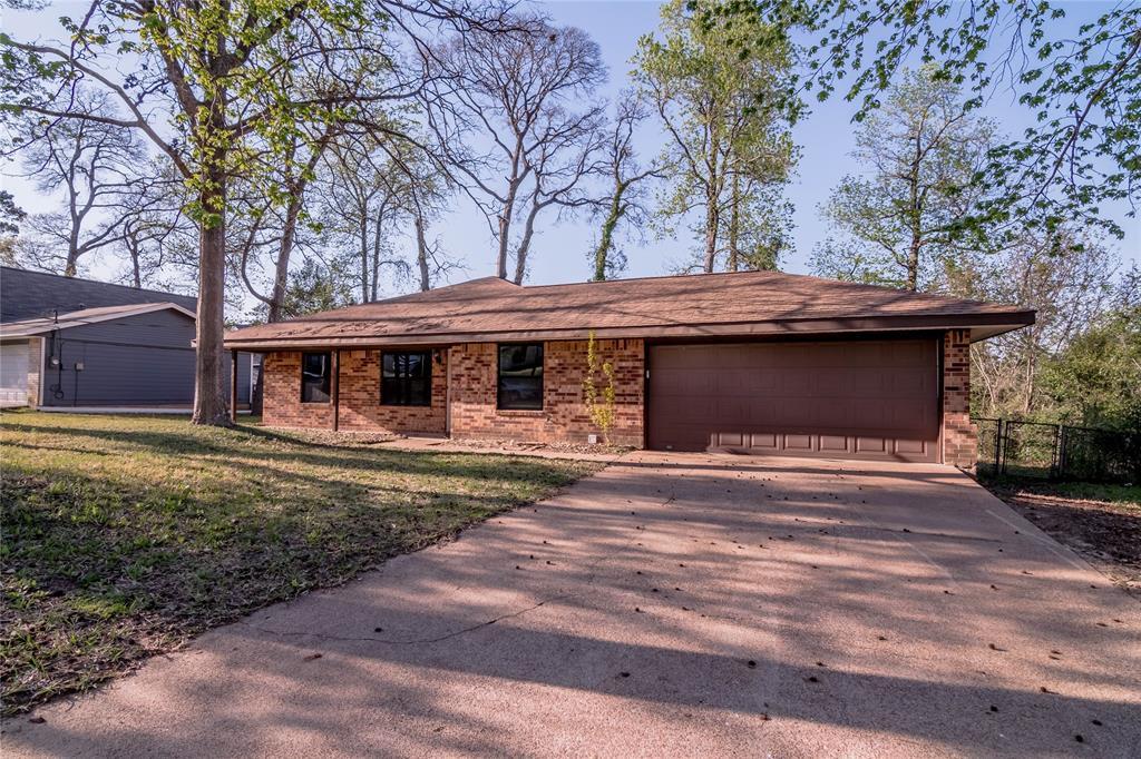 333 Oak Lawn St, Huntsville, TX 77340 House Rental in Huntsville, TX
