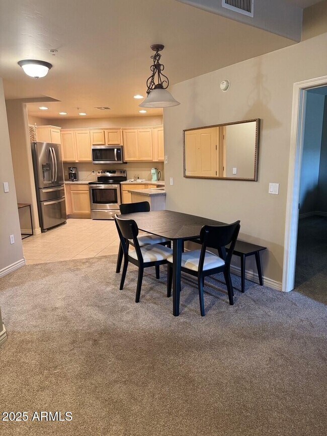 Foto del edificio - 5350 E Deer Valley Dr