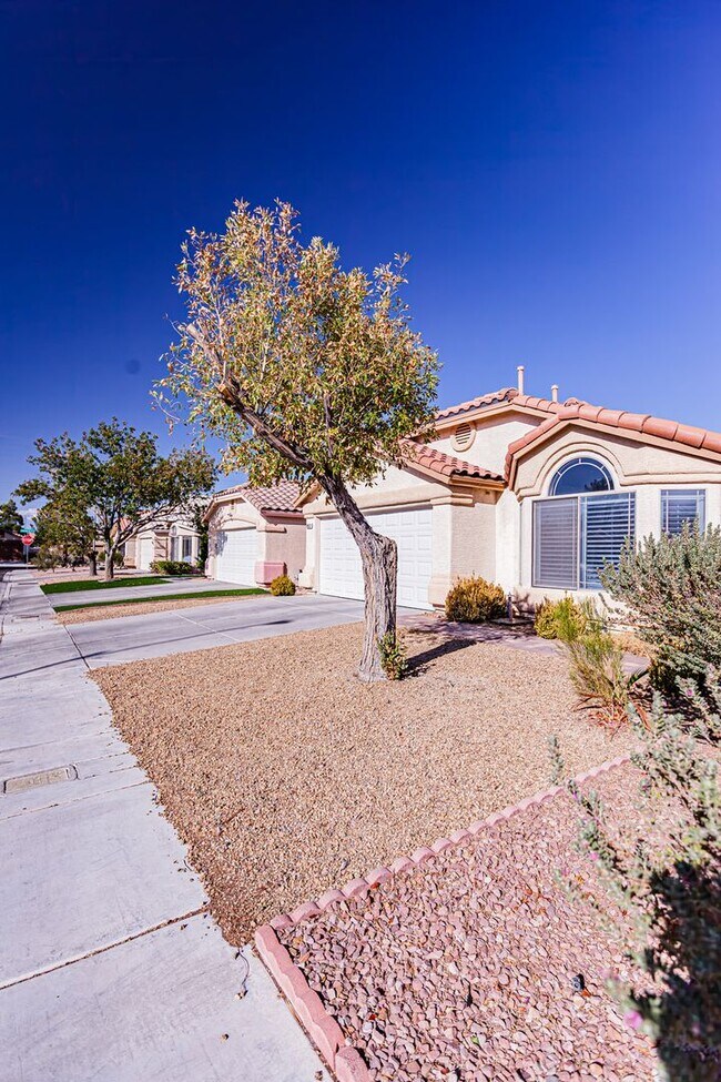 Foto del edificio - 8952 Quarrystone Way