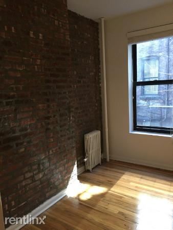 Building Photo - 409 W 47th St