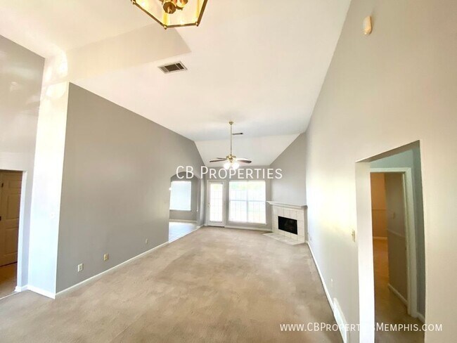 Foto del edificio - Lakeside home!!!