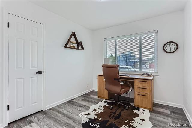 Foto del edificio - 490 S Kendall St
