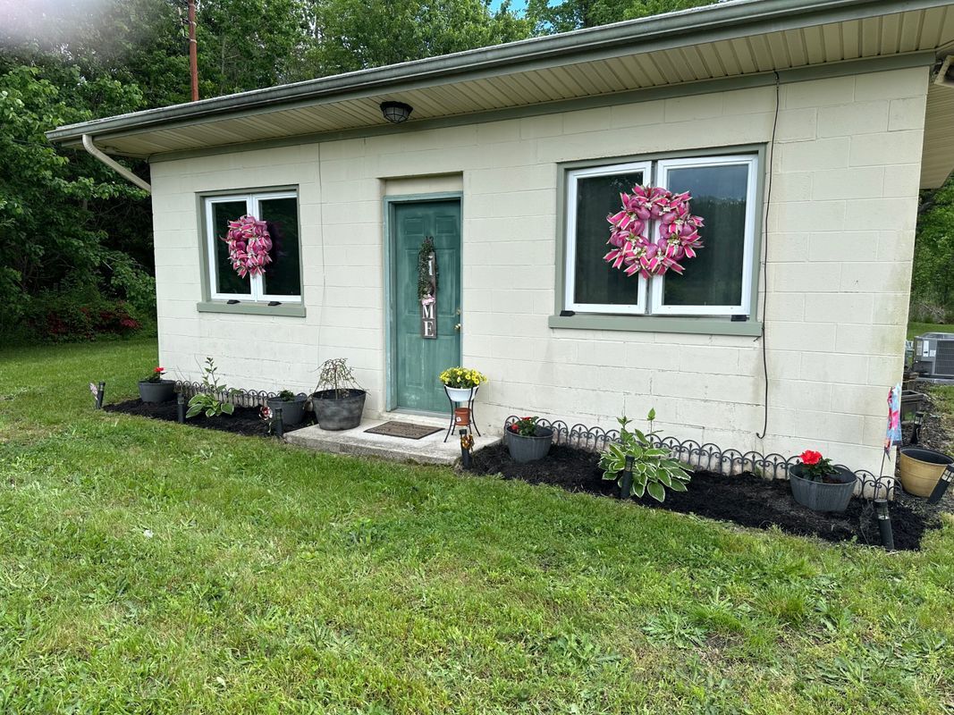 Foto principal - 43 E Wheat Rd