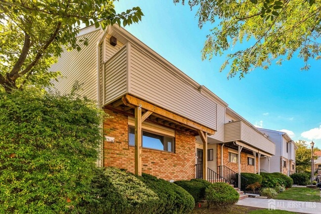 Building Photo - 920 Merritt Dr